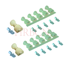 Terminale maschio isolato dritto HRB 6,35 mm AWG12-10 | Serie M6351